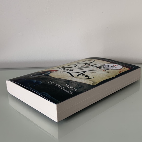 Daughter of the pirate king by Tricia Levenseller Paperback Book NWT YA Fantasy - Picture 4 of 5